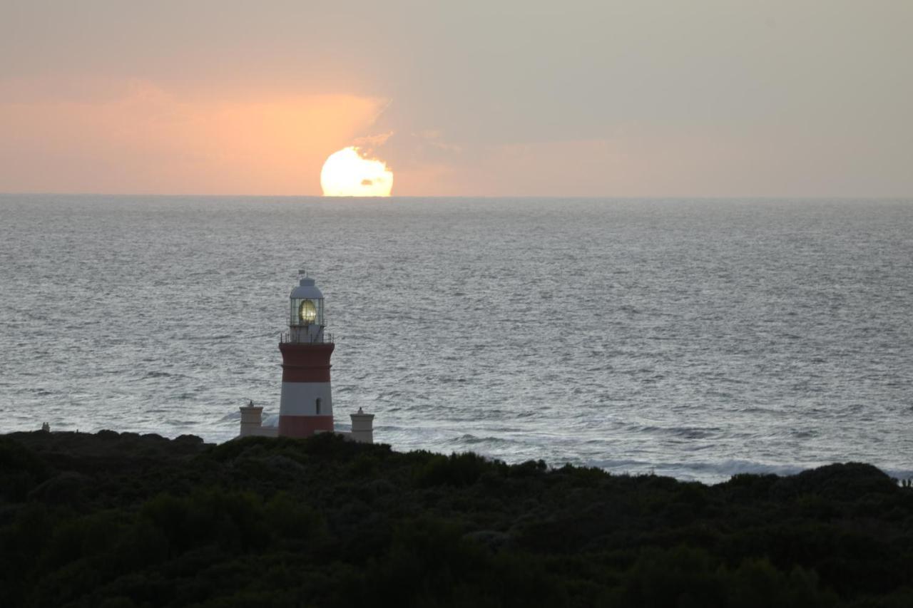 Southern Most Tip Of Africa Apartment With Sea Views Agulhas Bagian luar foto